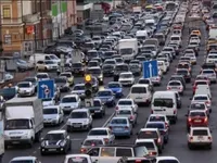 Утром на подъездах к центру Киева образовались пробки