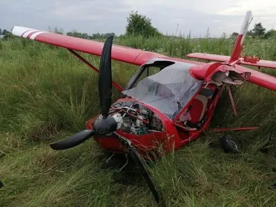 На Прикарпатье совершил аварийную посадку легкомоторный самолет