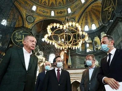 Ердоган відвідав собор Святої Софії перед першим намазом