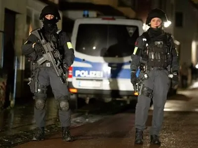 В Германии вечеринка превратилась в массовую драку: задержаны 39 человек