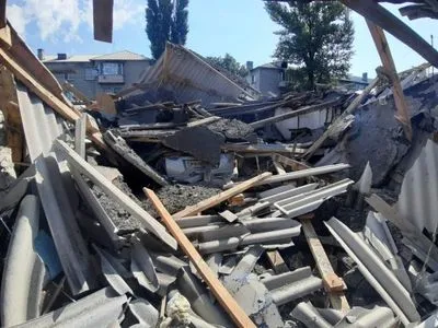 В Донецкой области взрыв газа разрушил гаражи и повредил автомобили