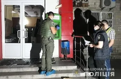 На столичном Подоле взорвали банкомат и похитили наличные