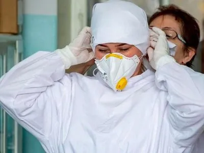 В Україні на COVID-19 захворіло вже понад 8 тисяч медичних працівників