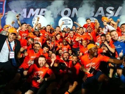 Клуб Робиньо впервые в истории стал чемпионом Турции по футболу