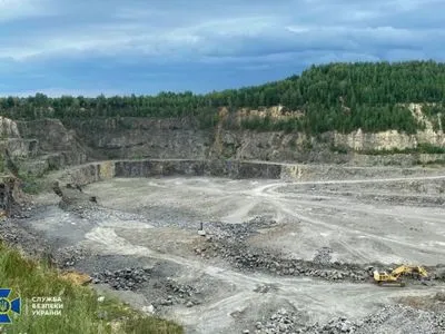 В Житомирской области разоблачили нелегальную добычу гранита на около 12,5 млн гривен