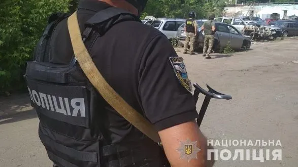 Появилось видео, как "полтавский террорист" с заложником выехали из окружения