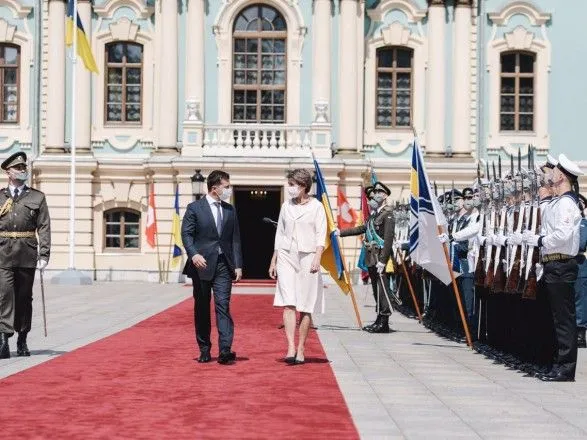 Зеленський з президентом Швейцарії розпочали робочу поїздку на Донбас