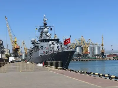 Кораблі НАТО зайшли в порт Одеси