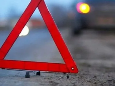 Масштабна ДТП із постраждалими: у Києві зіштовхнулись легковик і вантажівка
