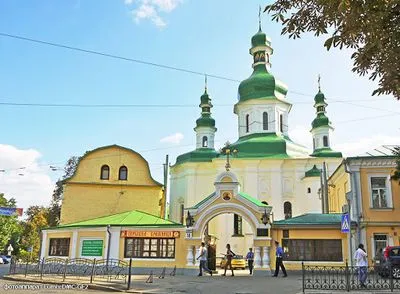 У Києві чоловічий монастир закрили на карантин через коронавірус