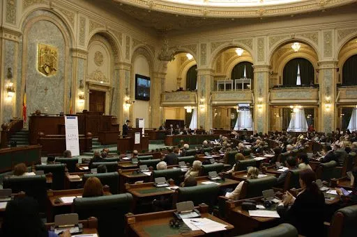 Румынский сенат принял законопроект о переносе Дня победы на 8 мая