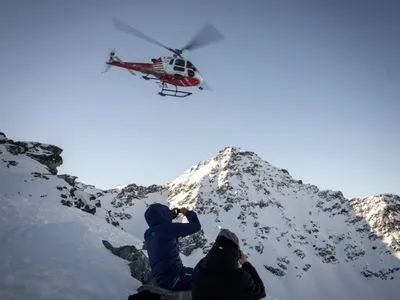 В швейцарских Альпах разбился самолет, четыре человека погибли