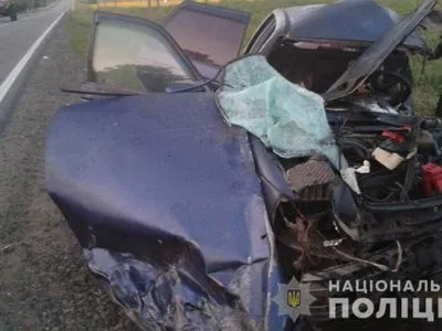 В Харьковской области столкнулись легковушка и микроавтобус, есть пострадавший