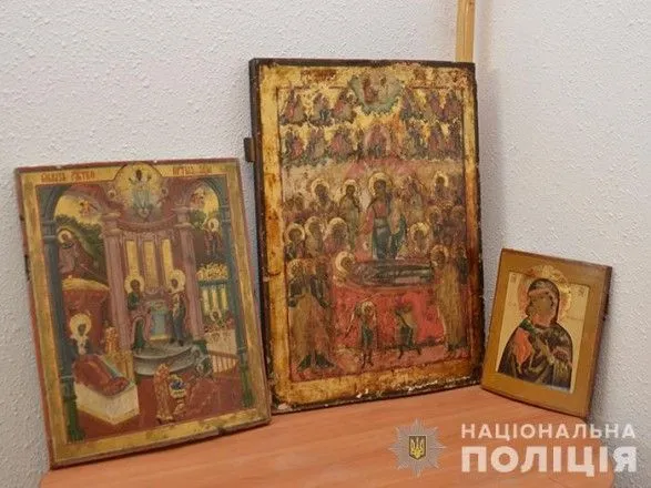 В храм в Хмельницкой области вернули похищенные пять лет назад иконы