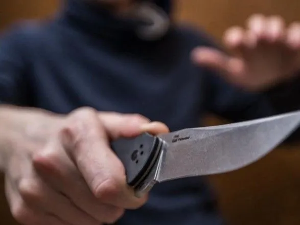 На Одещині грабіжники з ножами та пістолетами напали на будинок підприємниці