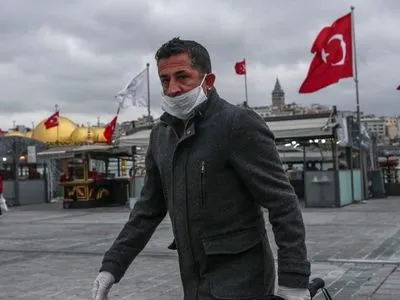 Пандемия: из-за нового распространения COVID-19 власти Турции заявили о готовности к "радикальным мерам"