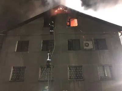 В Ирпене горели общежитие и склад предприятия