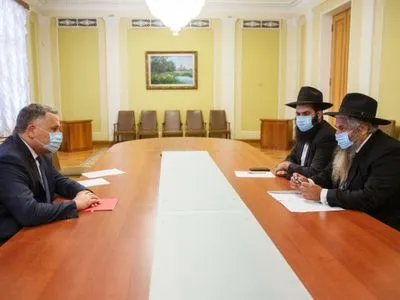 Головний рабин України подякував Зеленському за ініціативу надання держстатусу єврейським святам
