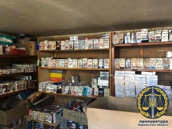 Контрафакт з "ДНР": на складі в Ізюмі вилучили 50 тис. пачок цигарок