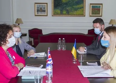 Джапарова обсудила с послом Великобритании создание "Крымской платформы"
