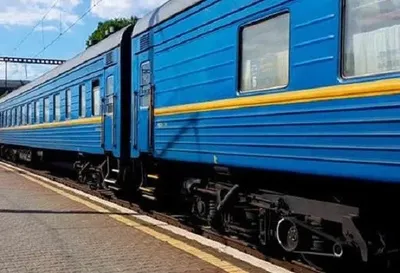 В поезде "Ровно - Николаев" пьяный дебошир угрожал пассажирам ножом