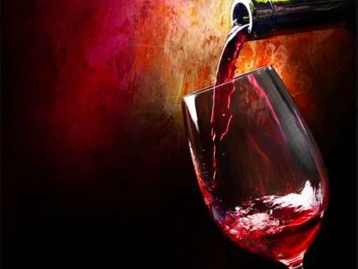 Украина начала "выпивать" втрое больше иностранного вина