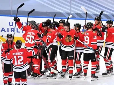 Хоккеисты "Чикаго" завоевали путевку в плей-офф Кубка Стэнли
