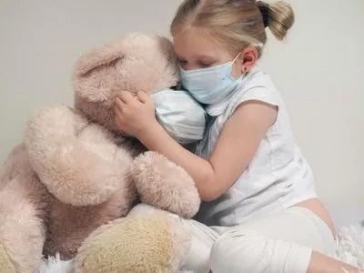 За сутки в Украине СOVID-19 заболело 65 детей и 42 медицинских работника
