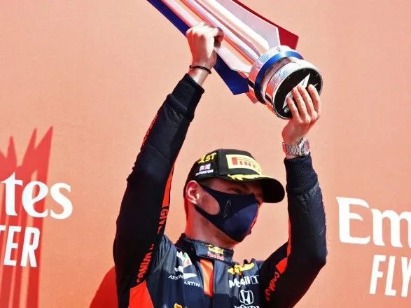 Впервые не пилот "Мерседеса" одержал победу в сезоне "Формулы-1"