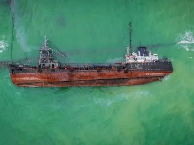 Украинские бизнесмены предложили помочь государству и вытащить танкер Delfi бесплатно - Криклий