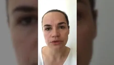 "Не дай Бог оказаться перед таким выбором, как я": Тихановская записала видеообращение