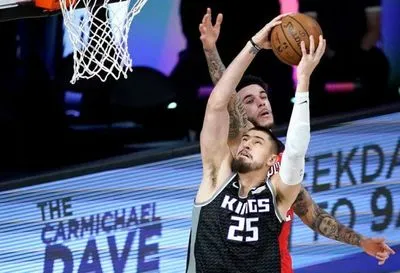 Украинский баскетболист помог "Сакраменто" одержать победу в матче НБА