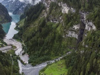 В швейцарских Альпах после наводнения погибли три испанских туриста