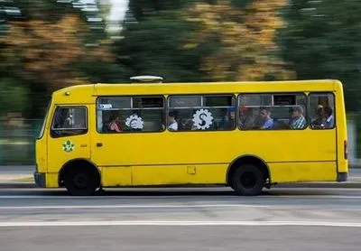 Пільгові місця і термінали для оплати: українці їздитимуть на нових маршрутках