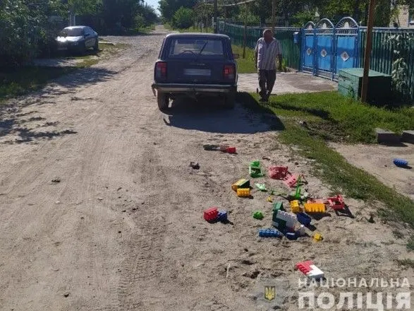 На Житомирщині п’яний водій збив двох малолітніх дітей