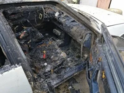 В Николаевской области ребенок поджег автомобиль спичками и получил ожоги
