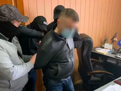 На Дніпропетровщині судитимуть заступника начальника поліції за "щомісячні хабарі" для керівництва