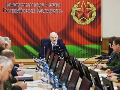 Лукашенко віддав наказ перекинути десатників з Вітебська на захід країни "через ескалацію НАТО"