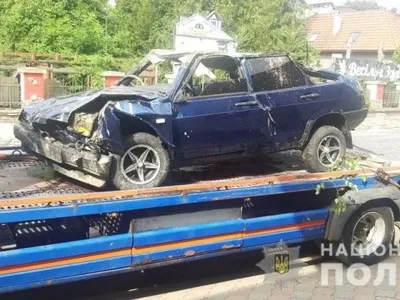 У Закарпатській області автомобіль з’їхав в озеро: пасажир загинув