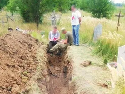 У Слов’янську провели ексгумацію захоронення 14 людей: деталі