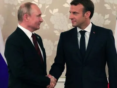 Путін і Макрон обговорили ситуацію у Білорусі