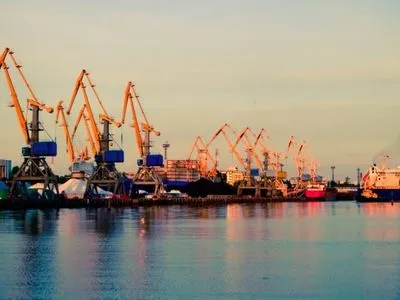Зеленский успешно передал в концессию обещанные порты меньше, чем за год