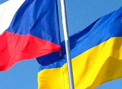 Субботние школы и благоустройство мест памяти: как МИД в этом году поддерживает украинскую диаспору в Чехии