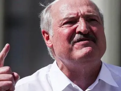 Лукашенко подтвердил, что на белорусском телевидении работают "сотрудники" из России