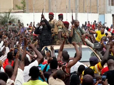 У Малі після військового перевороту заявили про обрання "перехідного президента"
