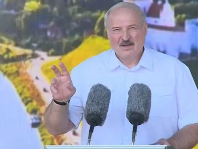 Страна рыдала: Лукашенко заявил, что 60% фото пострадавших протестующих – фейки
