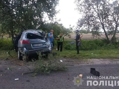 Внаслідок ДТП на Львівщині одна людина загинула та ще четверо травмовані
