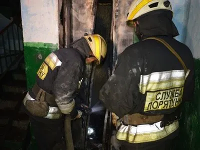 В Днепре горела многоэтажка, людей спасали из огненной ловушки
