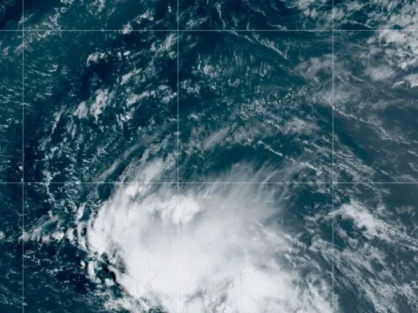 Жертвами тропического шторма "Лаура" на Карибах стали не менее 13 человек