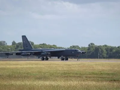 Через ураган у Луїзіані евакуюють бомбардувальники B-52 ВПС США з бази перебування